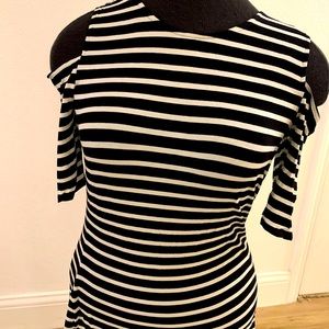 Vince Camuto cut out shoulder top